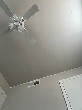 Snapshot of elamante03 chatting on 12-06-24, 05:22 elamante03 online show from 12-06-24, 05:22