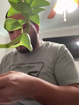 Snapshot of elamante03 chatting on 12-31-24, 06:13 elamante03 online show from 12-31-24, 06:13