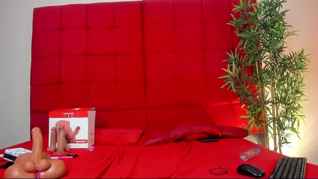 andrea hilton  online show from 02-07-25, 01:47
