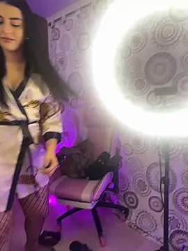 Snapshot of anniemorgan01 chatting on 10-08-25, 01:25 anniemorgan01 online show from 10-08-25, 01:25