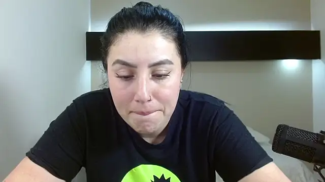 Snapshot of Bantonia chatting on 03-23-25, 05:54 Bantonia online show from 03-23-25, 05:54