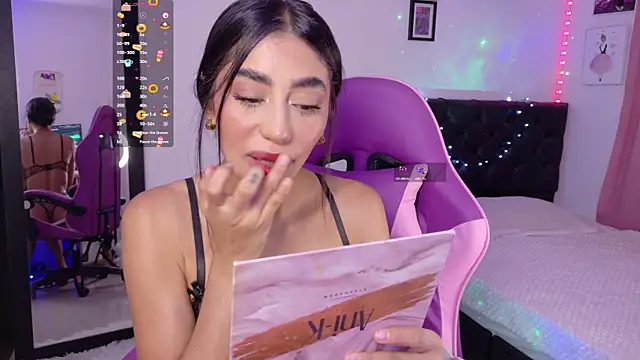 JulietaCheerr online show from 04-28-26, 02:00