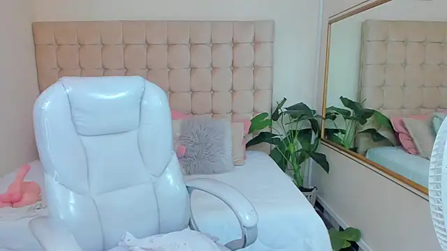 Snapshot of Redhot_chilipeppers chatting on 03-16-25, 01:38 Redhot chilipeppers online show from 03-16-25, 01:38