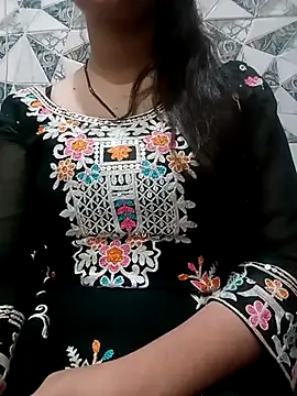 Snapshot of Mahi_Baby25 chatting on 09-19-25, 04:51 Mahi Baby25 online show from 09-19-25, 04:51