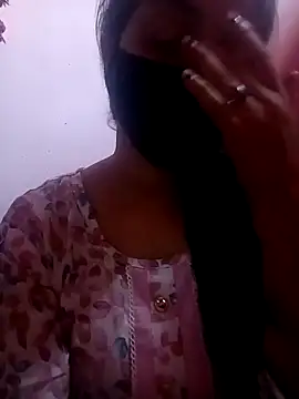 Snapshot of Mahi_Baby25 chatting on 10-15-25, 02:44 Mahi Baby25 online show from 10-15-25, 02:44