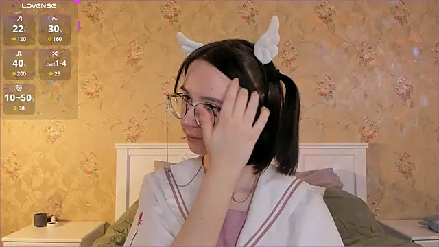 Snapshot of Nora_Failure chatting on 12-19-24, 11:07 Nora Failure online show from 12-19-24, 11:07