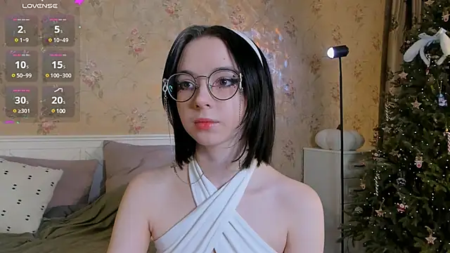 Snapshot of Nora_Failure chatting on 12-29-24, 05:21 Nora Failure online show from 12-29-24, 05:21