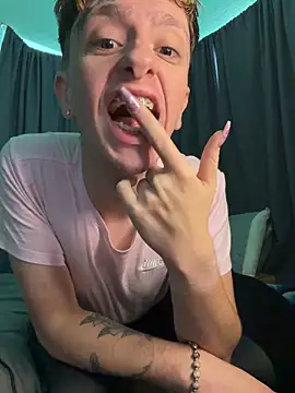 twentywithafelonyy online show from 06-15-26, 05:48