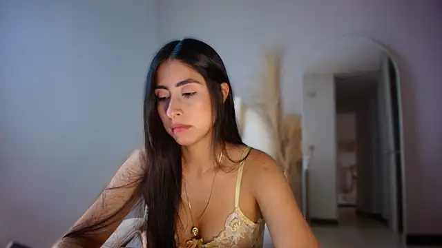 Snapshot of auroracaruso11 chatting on 11-06-25, 09:37 auroracaruso11 online show from 11-06-25, 09:37