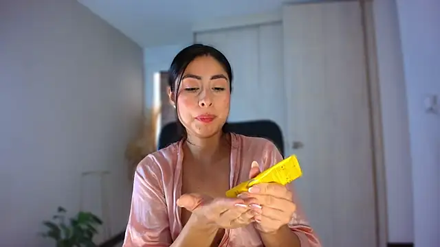 auroracaruso11 online show from 06-13-26, 06:28