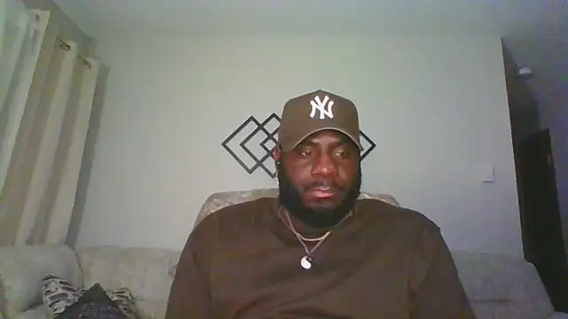 Snapshot of Stayinalive1992 chatting on 02-01-26, 04:11 Stayinalive1992 online show from 02-01-26, 04:11