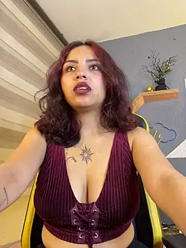 Liittleluaa  online show from 02-22-25, 11:57