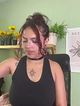 Liittleluaa  online show from 03-11-25, 03:45