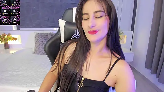 SaraGomez1 online show from 12-14-25, 01:49