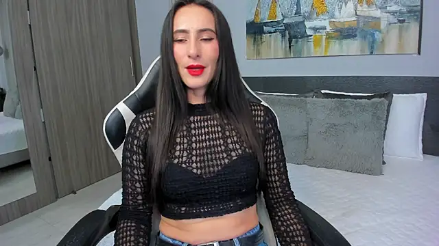 SaraGomez1 online show from 05-18-26, 12:33