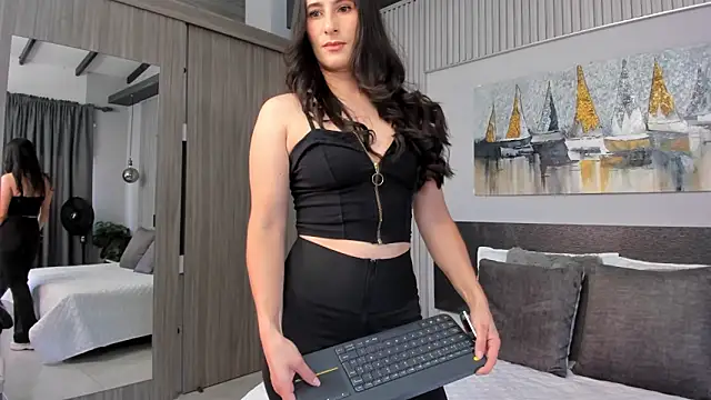 SaraGomez1 online show from 05-22-26, 01:39