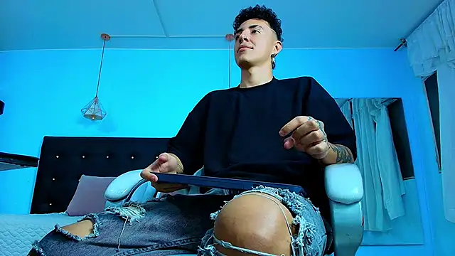 Lobo 17  online show from 02-09-25, 08:22