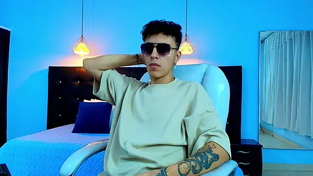 Lobo 17  online show from 02-15-25, 07:49