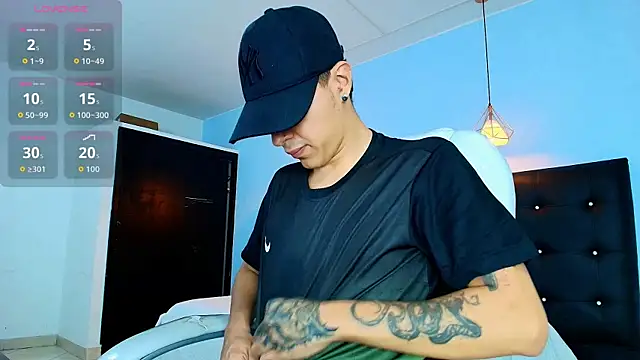 Lobo 17  online show from 09-24-25, 03:54