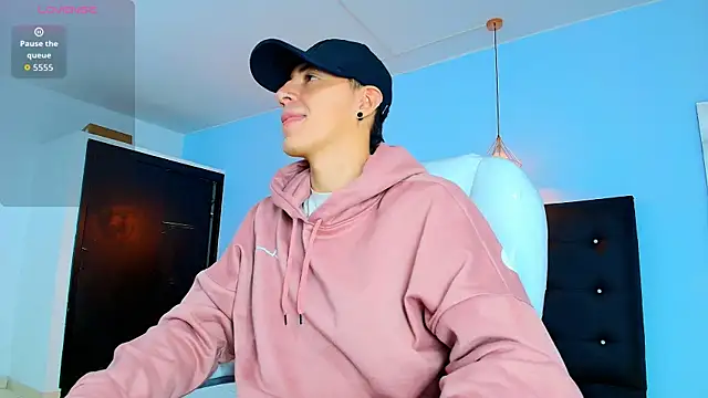 Lobo 17  online show from 09-26-25, 04:27