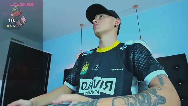 Lobo 17  online show from 11-09-25, 03:49