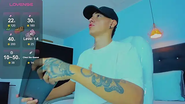 Lobo 17  online show from 11-18-25, 03:45