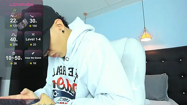 Lobo 17  online show from 12-14-25, 03:45