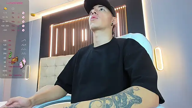 Lobo 17  online show from 03-20-26, 03:22