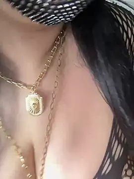 Snapshot of belquiis chatting on 02-15-26, 10:36 belquiis online show from 02-15-26, 10:36