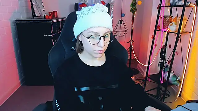 AphexQueen online show from 12-25-24, 09:22