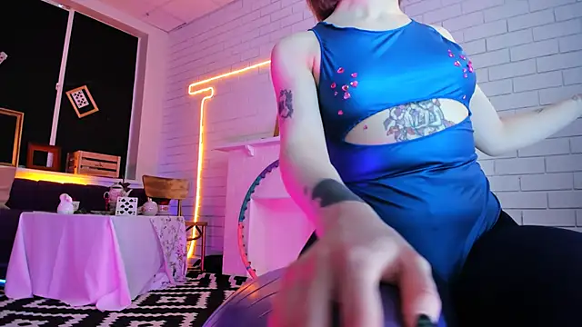 AphexQueen online show from 12-28-24, 06:18