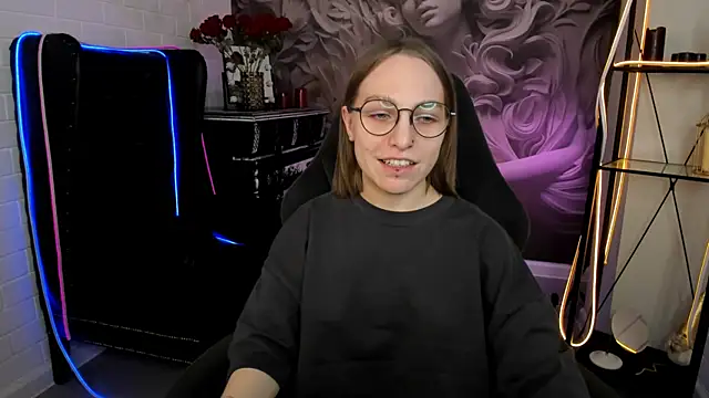 AphexQueen online show from 02-14-25, 01:08