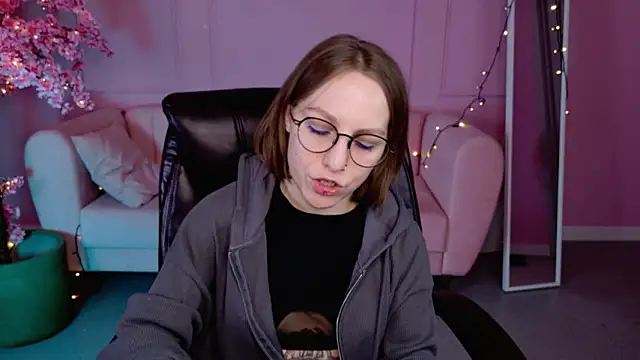 AphexQueen online show from 02-28-25, 04:10