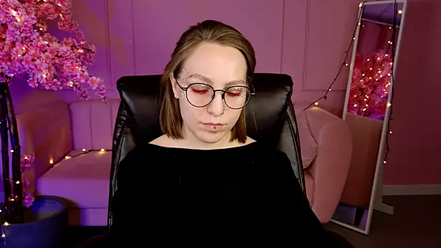 AphexQueen online show from 03-07-25, 04:22