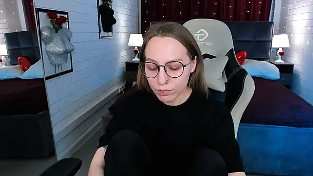 AphexQueen online show from 03-20-25, 03:14