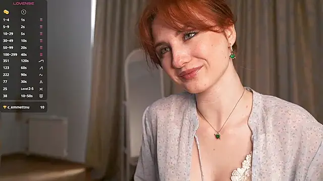 Snapshot of EsmaCrumbley chatting on 03-08-25, 04:23 EsmaCrumbley online show from 03-08-25, 04:23