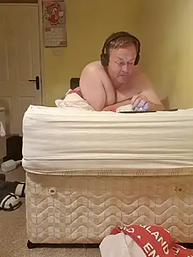Snapshot of nofacewanker chatting on 07-18-26, 03:54 nofacewanker online show from 07-18-26, 03:54