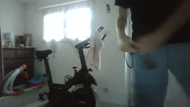 Snapshot of naturiste974 chatting on 11-18-25, 07:13 naturiste974 online show from 11-18-25, 07:13