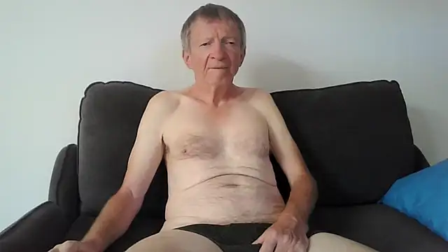 Snapshot of naturiste974 chatting on 12-18-25, 07:58 naturiste974 online show from 12-18-25, 07:58