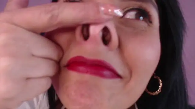 Snapshot of emily_leinner chatting on 12-03-25, 03:32 emily leinner online show from 12-03-25, 03:32