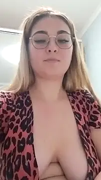 pussyCat t online show from 12-04-25, 04:05