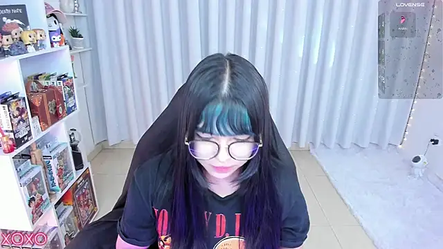 misshoneyxxx online show from 05-17-26, 03:37