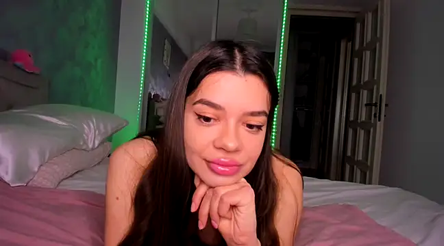 Snapshot of Miss_Medyson chatting on 03-05-25, 08:21 Miss Medyson online show from 03-05-25, 08:21