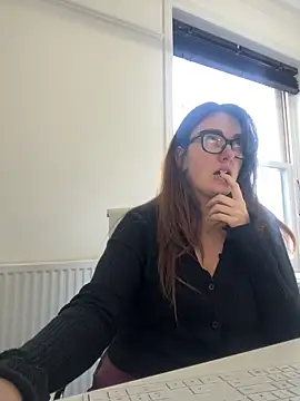 Snapshot of Miss_Stassi chatting on 02-05-25, 09:25 Miss Stassi online show from 02-05-25, 09:25