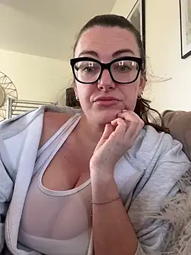 Snapshot of Miss_Stassi chatting on 03-02-25, 09:10 Miss Stassi online show from 03-02-25, 09:10