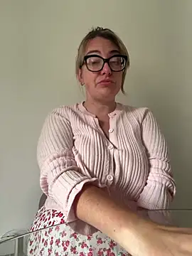 Snapshot of Miss_Stassi chatting on 06-02-26, 08:49 Miss Stassi online show from 06-02-26, 08:49