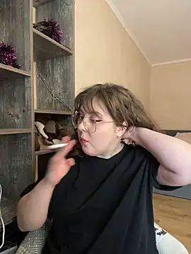 cinnabon  online show from 12-24-24, 12:22