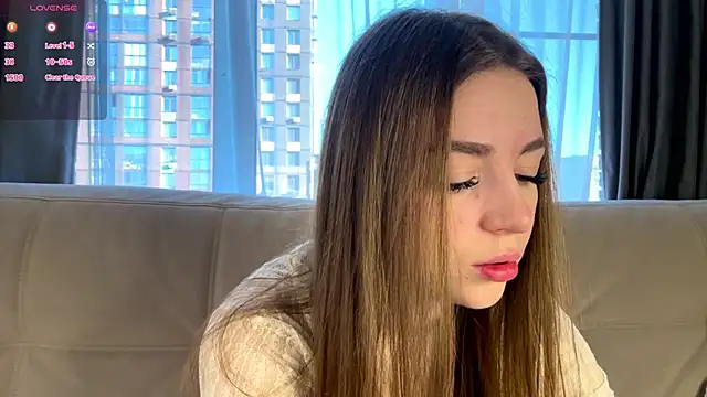 LindaFarmer online show from 10-08-25, 04:32