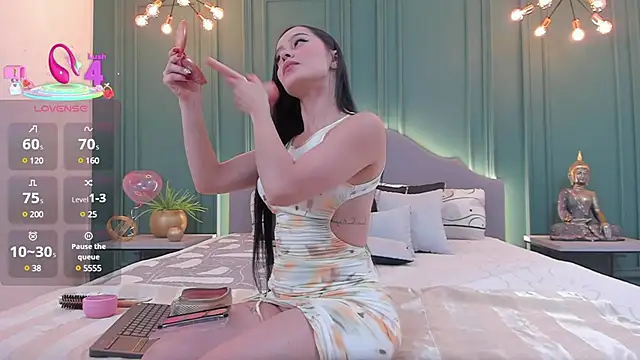 Snapshot of rubyhill_2711 chatting on 02-19-25, 11:14 rubyhill 2711 online show from 02-19-25, 11:14