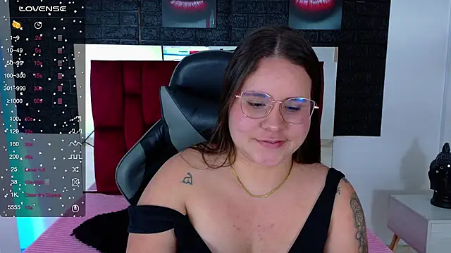 Snapshot of April1_sc chatting on 10-06-25, 01:30 April1 sc online show from 10-06-25, 01:30